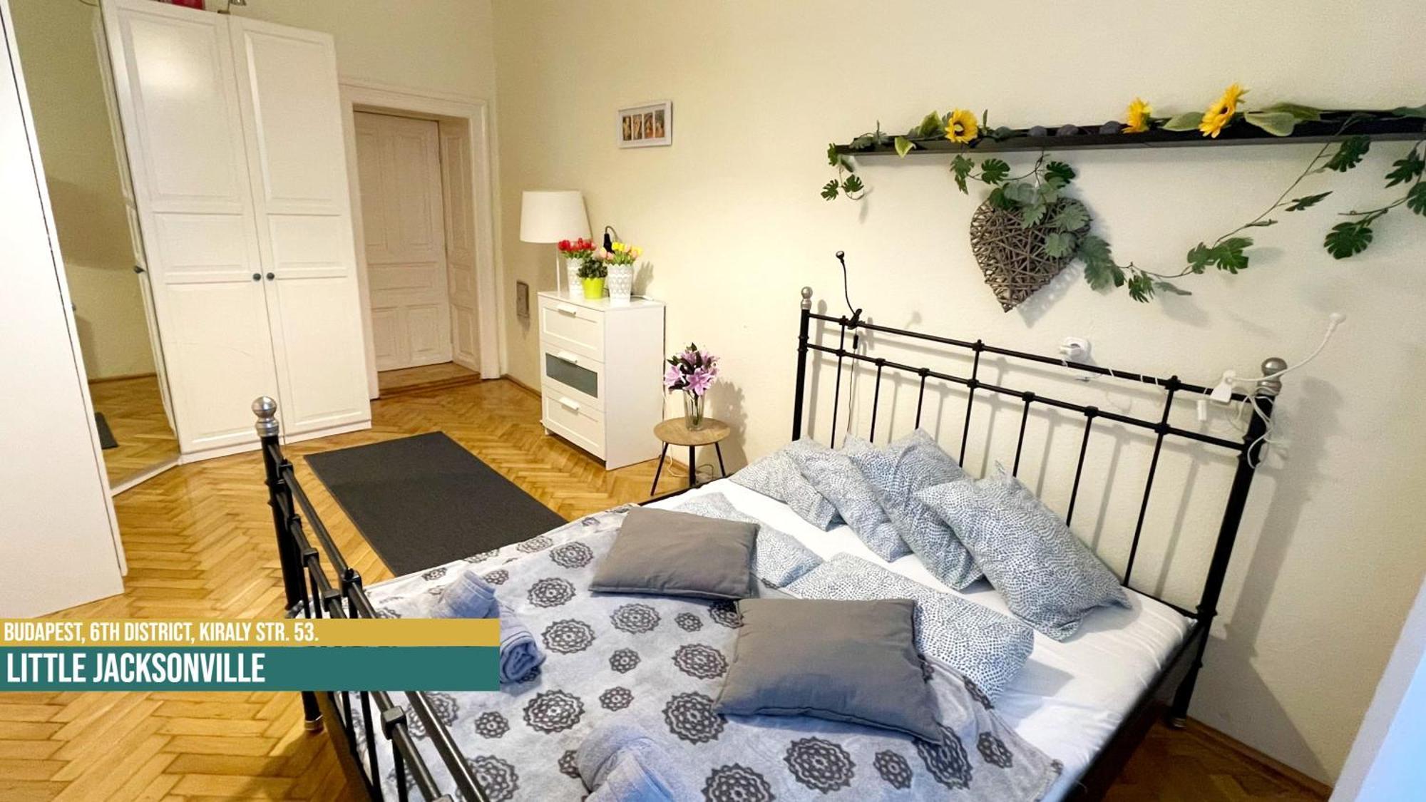Little Americas Music Academy Apartman